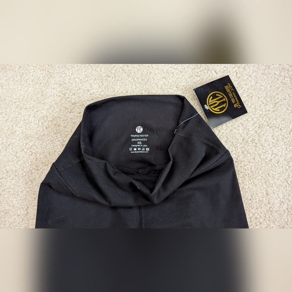 Til You Collapse Effortless Classic Capri leggings - Black, size XS - Picture 6 of 8